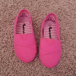 Toddler girl slip on shoes